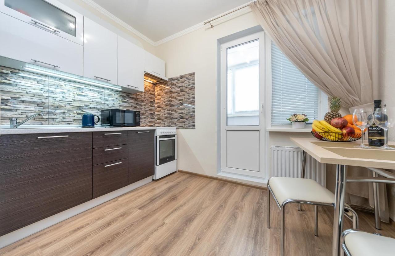 Appartamento Осокорки Русовой 3 Kiev Esterno foto